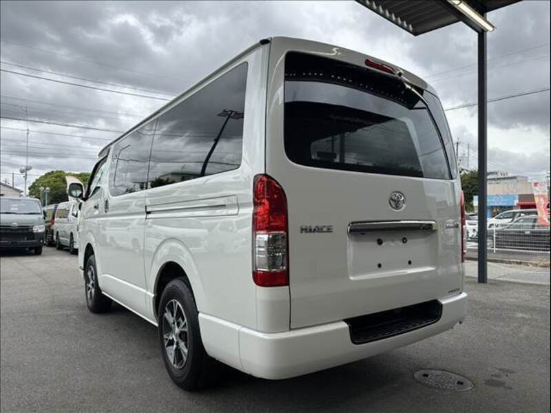 HIACE VAN