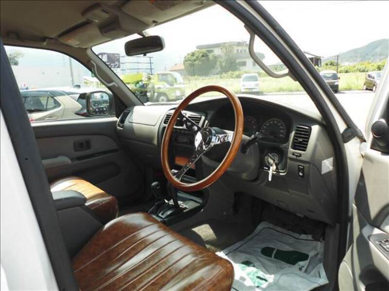 HILUX SURF