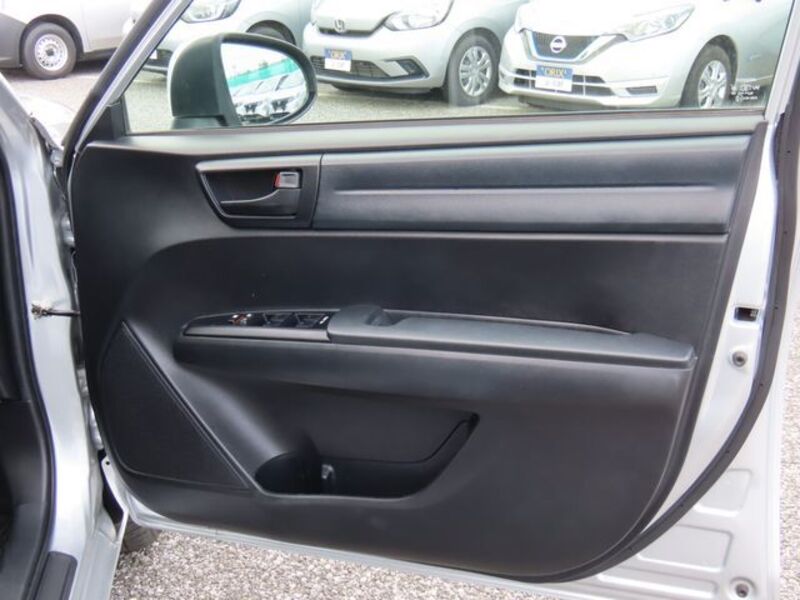 COROLLA AXIO