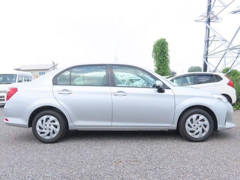 COROLLA AXIO