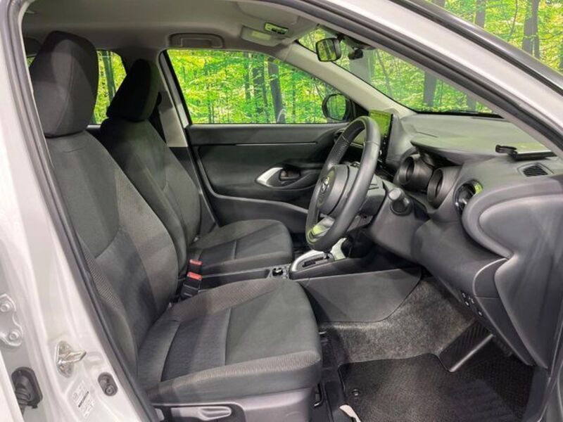 YARIS CROSS
