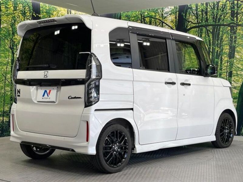 N BOX CUSTOM