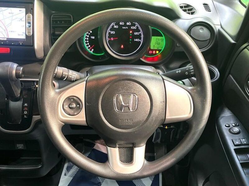 N BOX