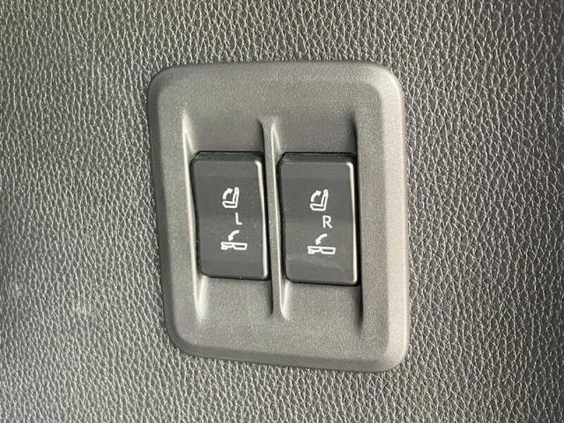 LAND CRUISER 250