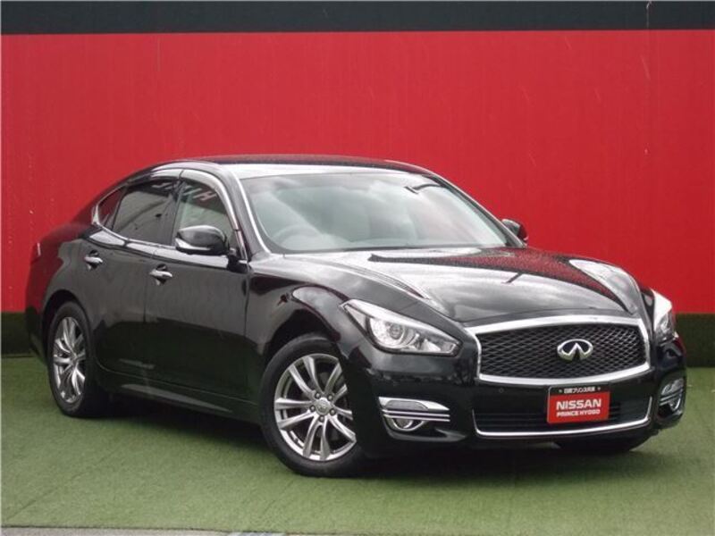 NISSAN FUGA