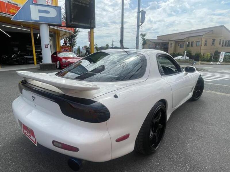 EFINI RX-7