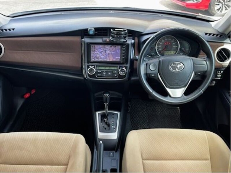 COROLLA AXIO