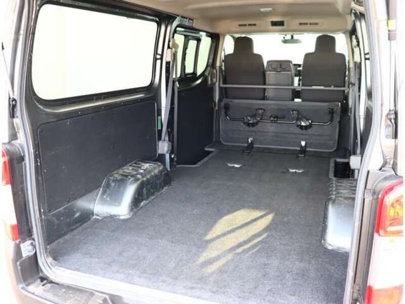 NV350 CARAVAN