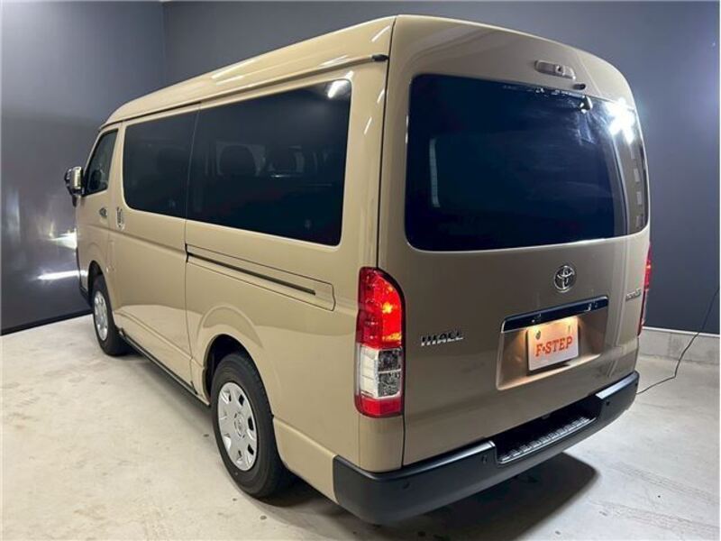 HIACE VAN
