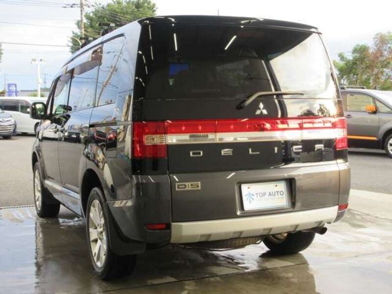 DELICA D5