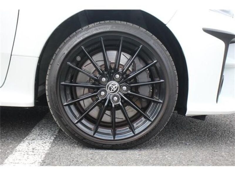 GR YARIS