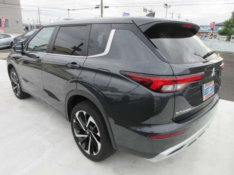 OUTLANDER