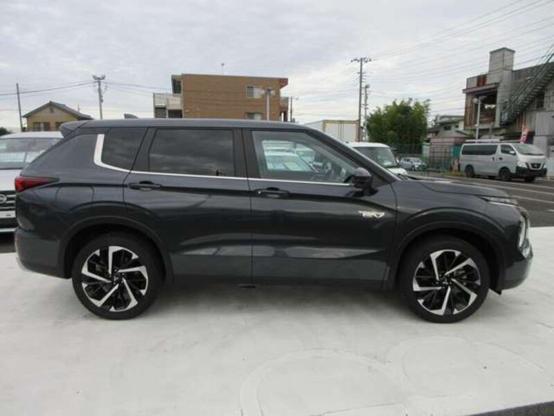 OUTLANDER
