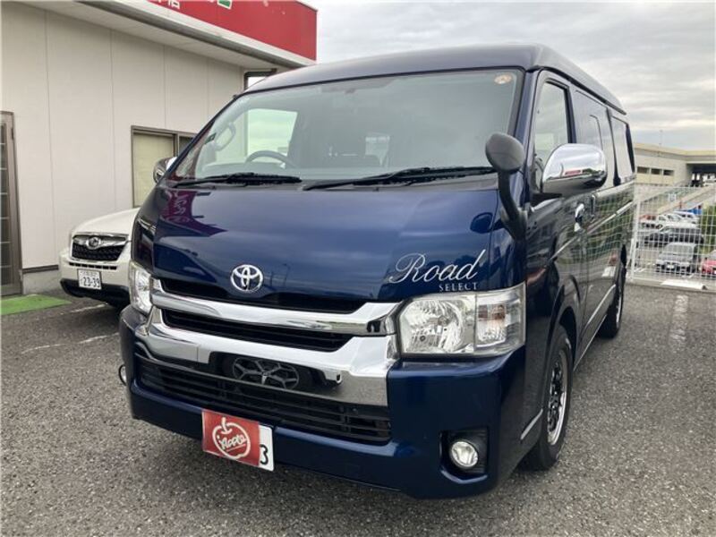 TOYOTA HIACE