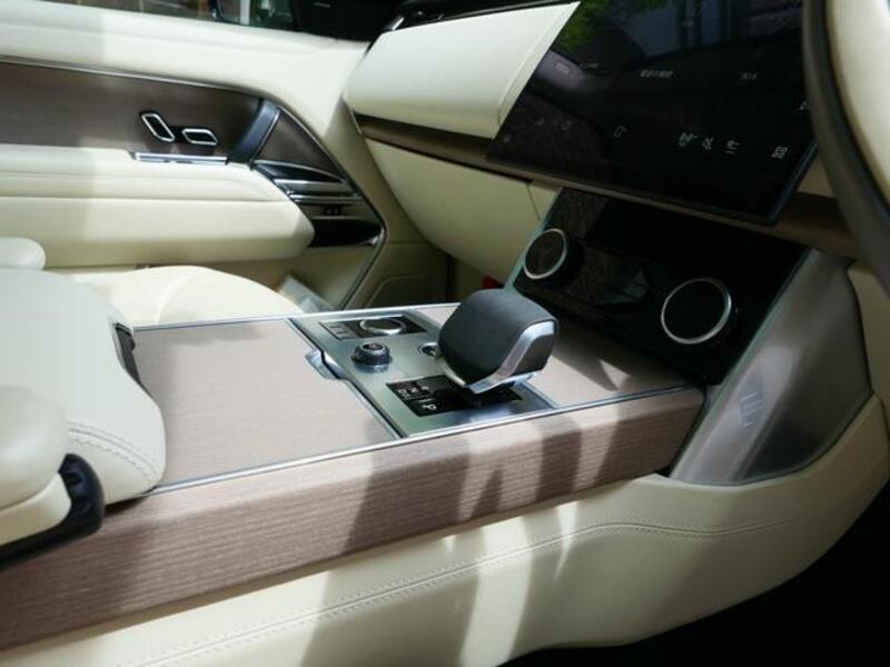 RANGE ROVER