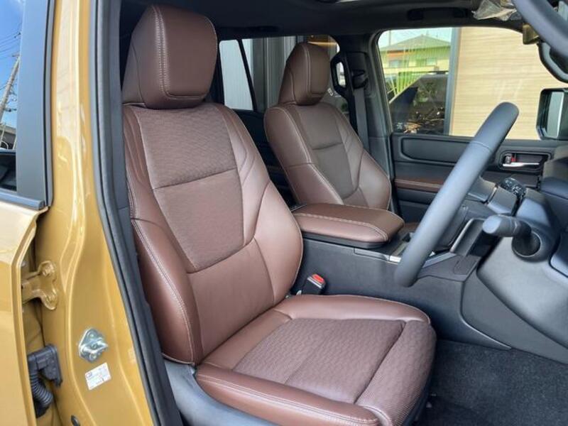 LAND CRUISER 250