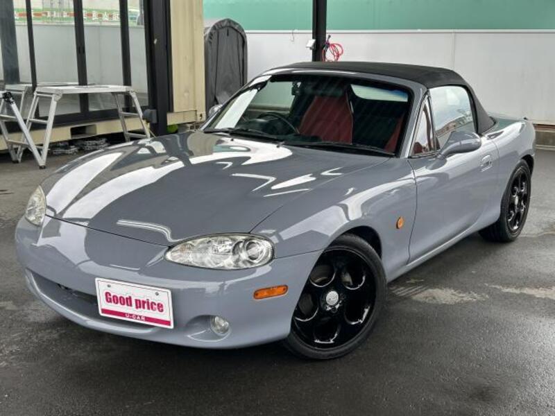 ROADSTER-0