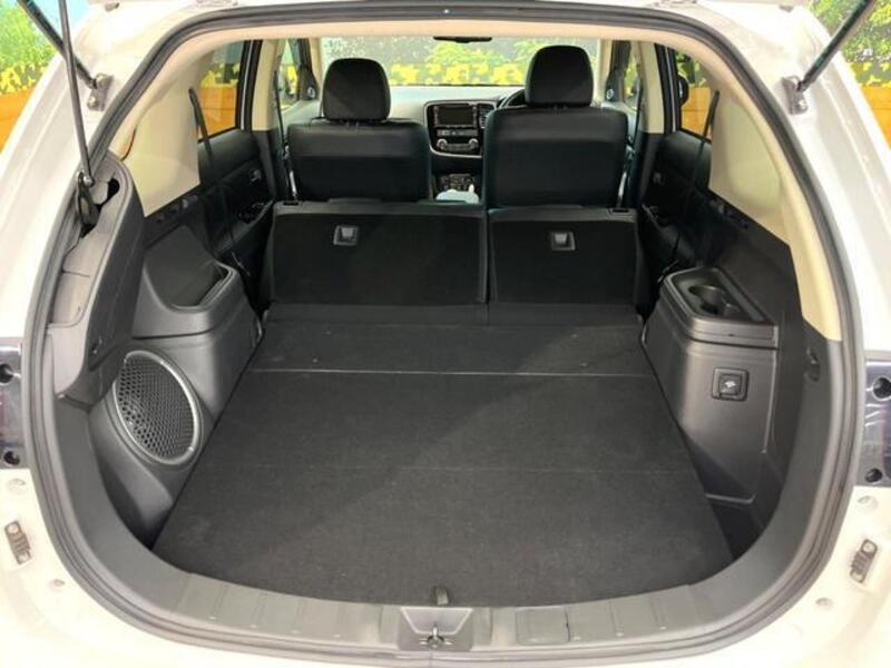 OUTLANDER PHEV