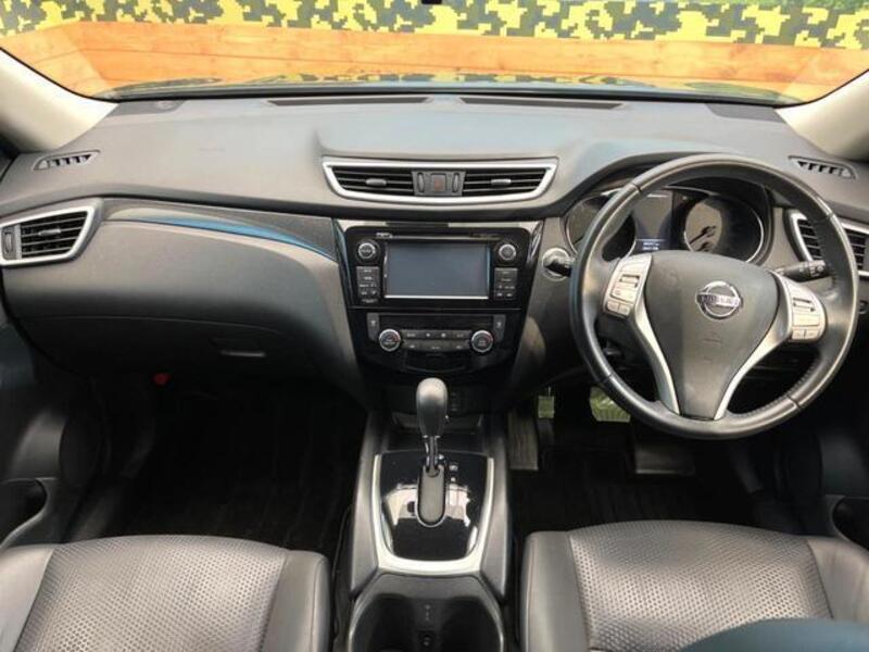 X-TRAIL