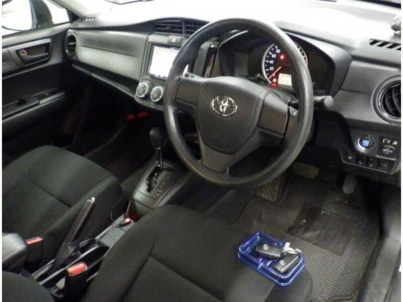 COROLLA AXIO