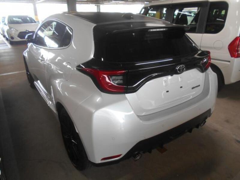 GR YARIS
