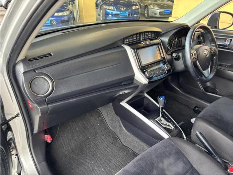 COROLLA FIELDER