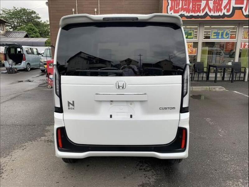 N BOX CUSTOM