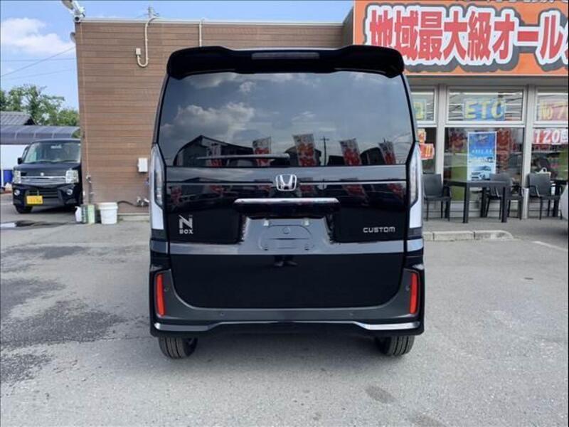 N BOX CUSTOM