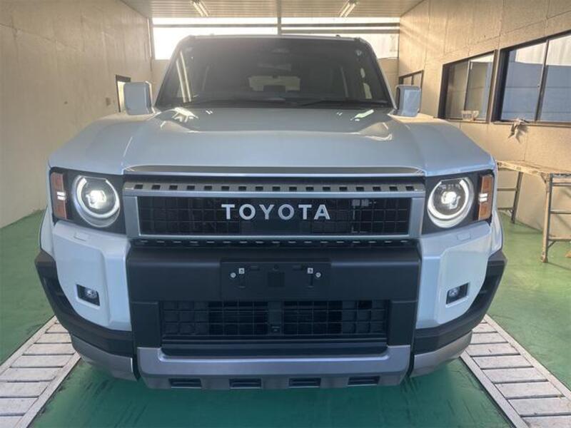 LAND CRUISER 250