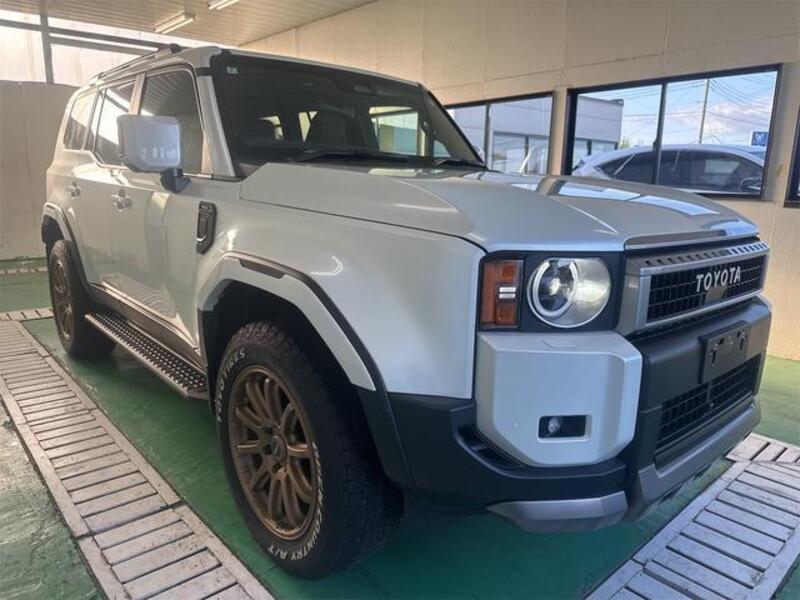 LAND CRUISER 250