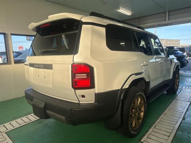 LAND CRUISER 250
