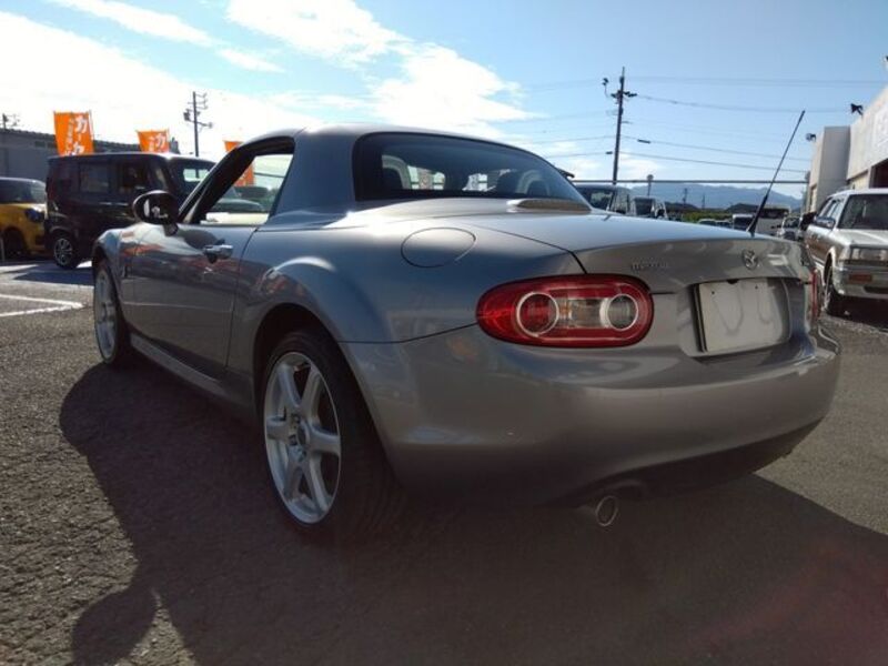 ROADSTER
