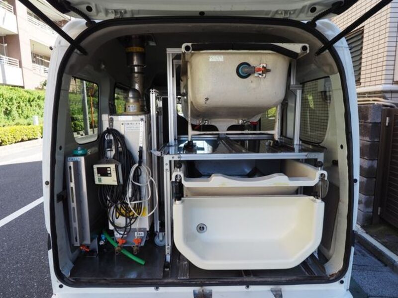 MINICAB VAN