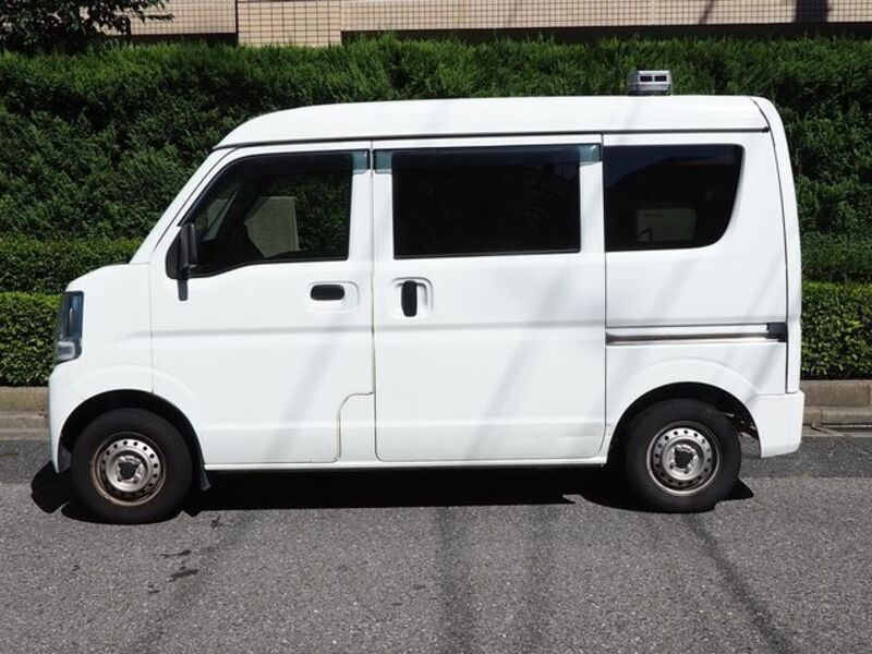 MINICAB VAN
