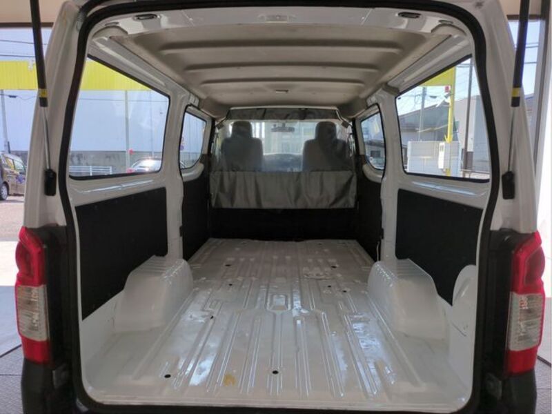 NV350 CARAVAN