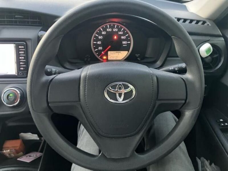 COROLLA AXIO