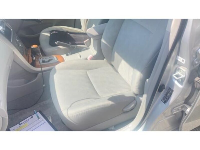 COROLLA AXIO