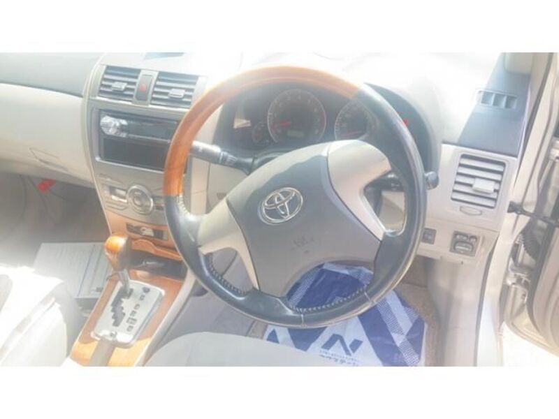 COROLLA AXIO