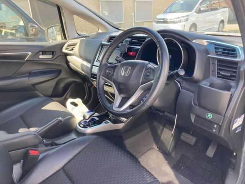 FIT HYBRID
