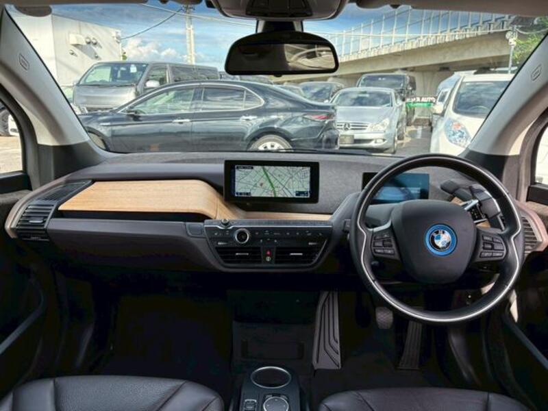 i3