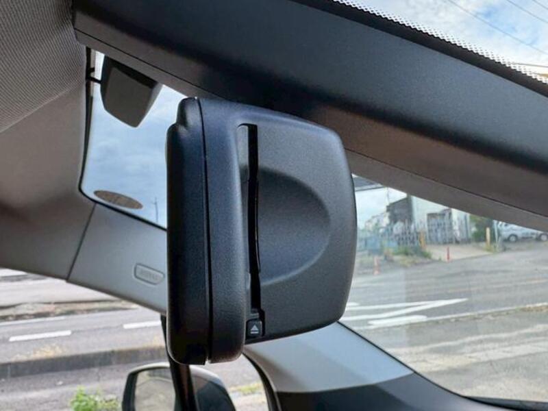 i3