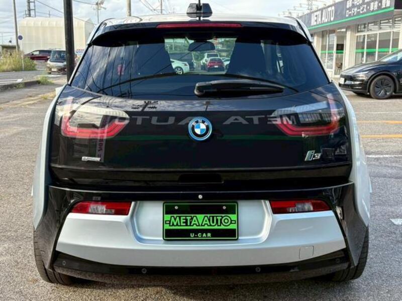 i3