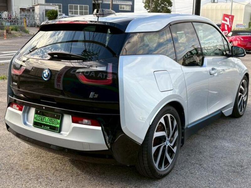 i3
