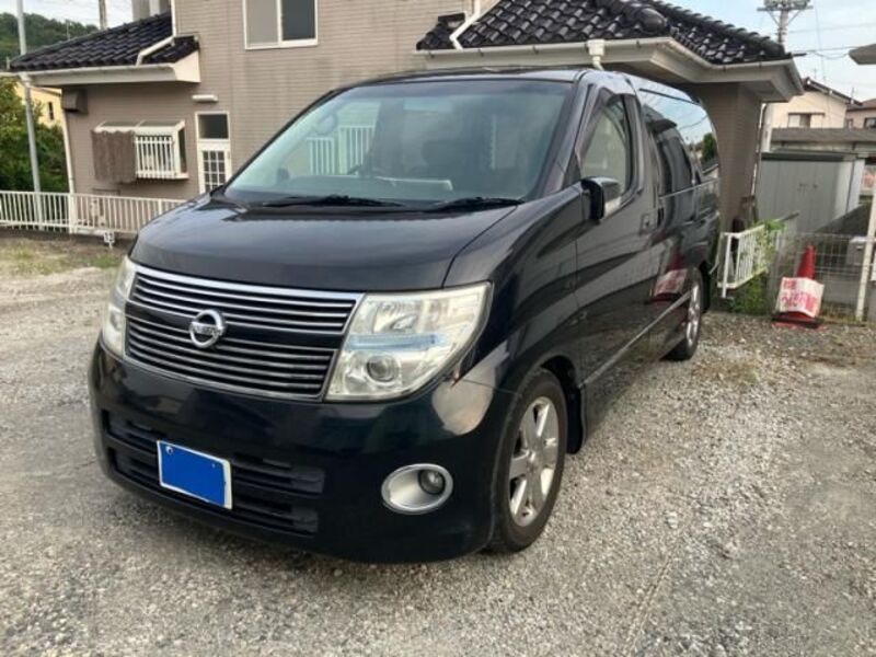 NISSAN ELGRAND