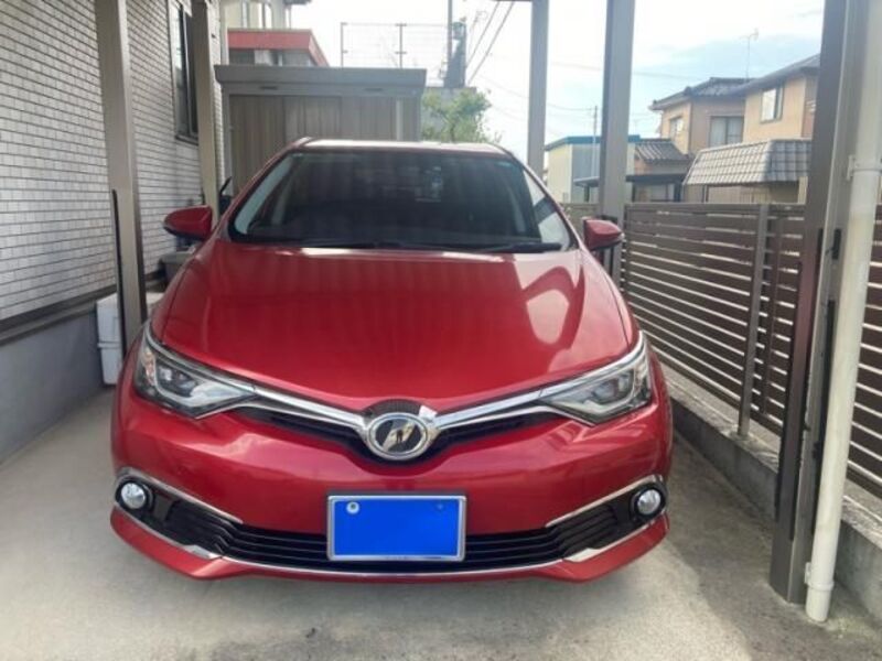 TOYOTA AURIS