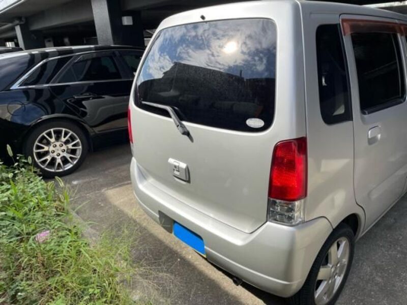 WAGON R