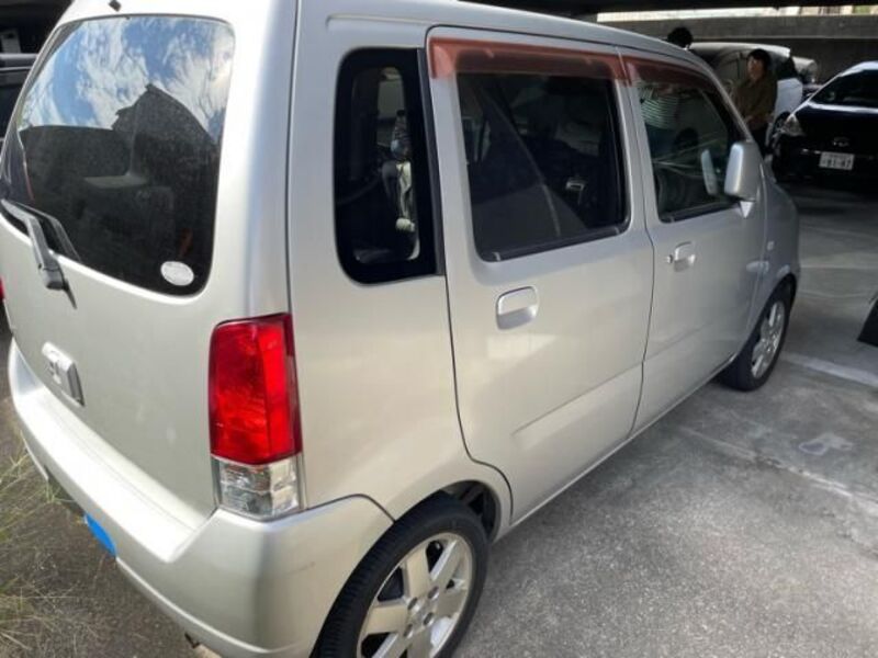 WAGON R