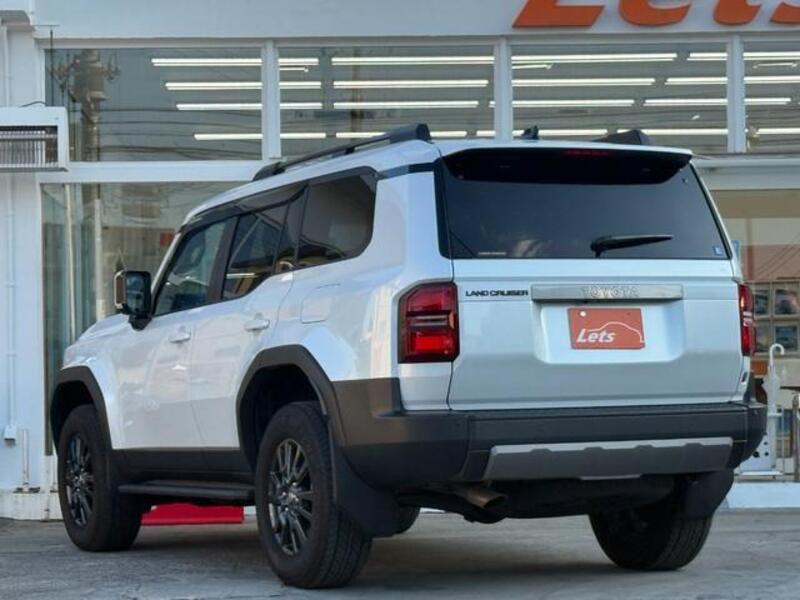 LAND CRUISER 250