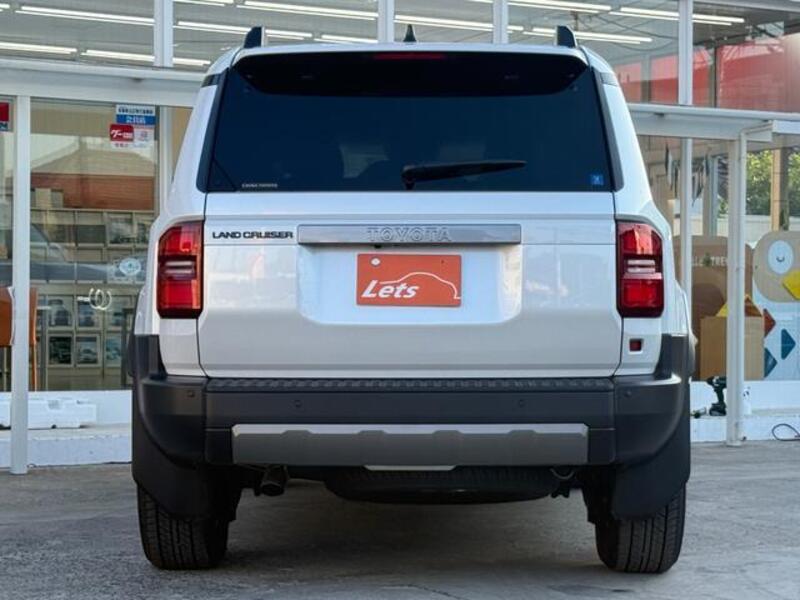 LAND CRUISER 250