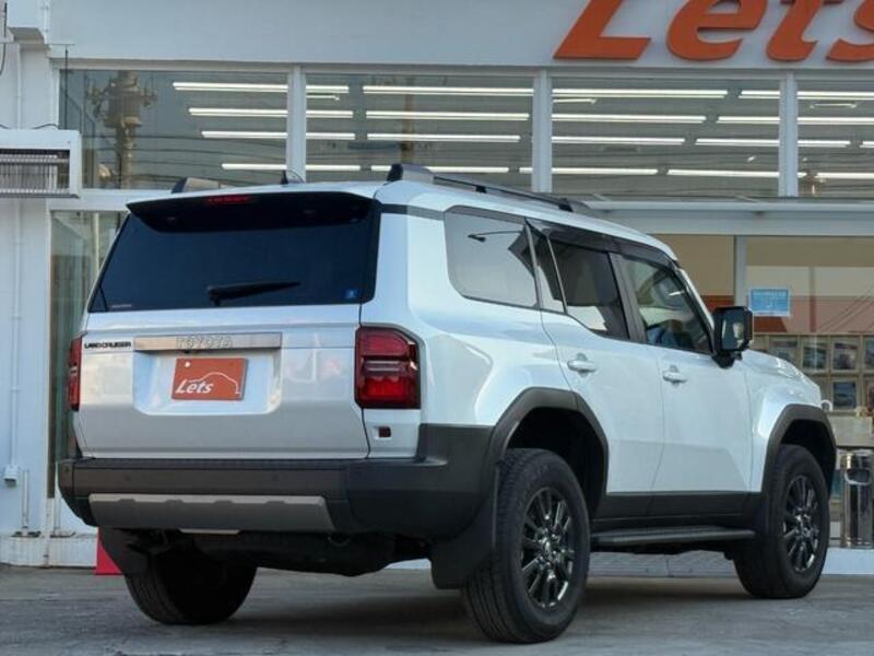 LAND CRUISER 250